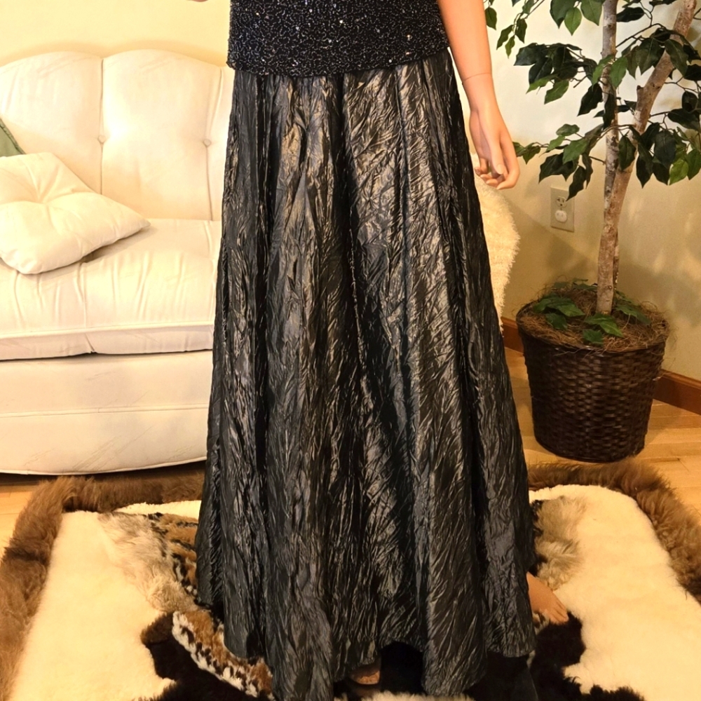 NWT,Shimmering Pewter Crinkle Formal Maxi Skirt, Formal, Holiday, Party, Size 12